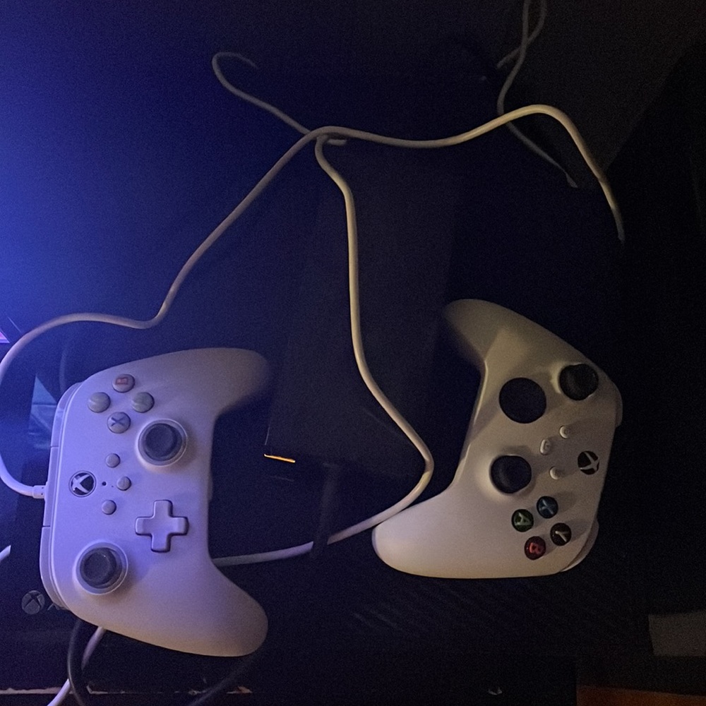 Xbox One - Picture 3 of 3